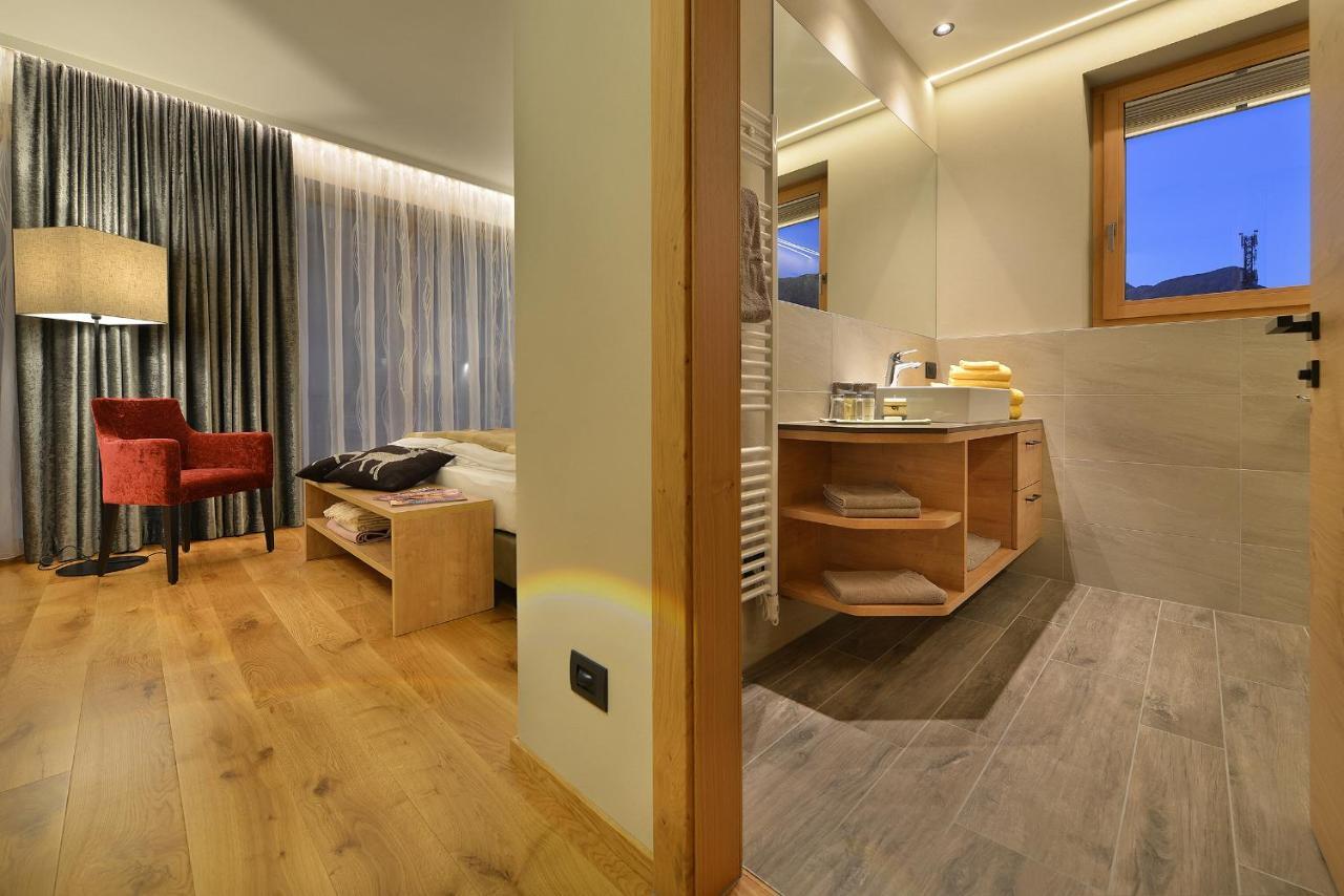Roberta Loft - Rooms And Apartments Livigno Exterior foto