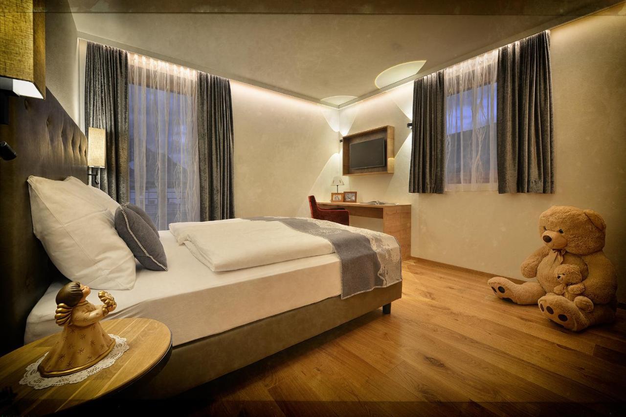Roberta Loft - Rooms And Apartments Livigno Exterior foto
