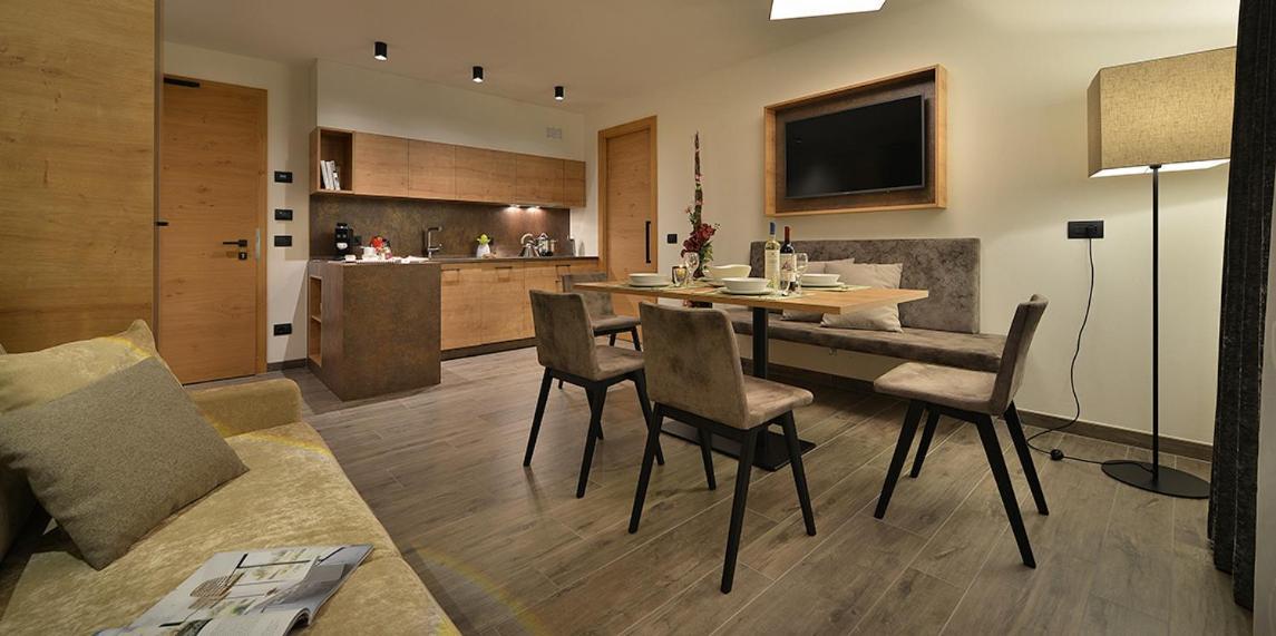 Roberta Loft - Rooms And Apartments Livigno Exterior foto