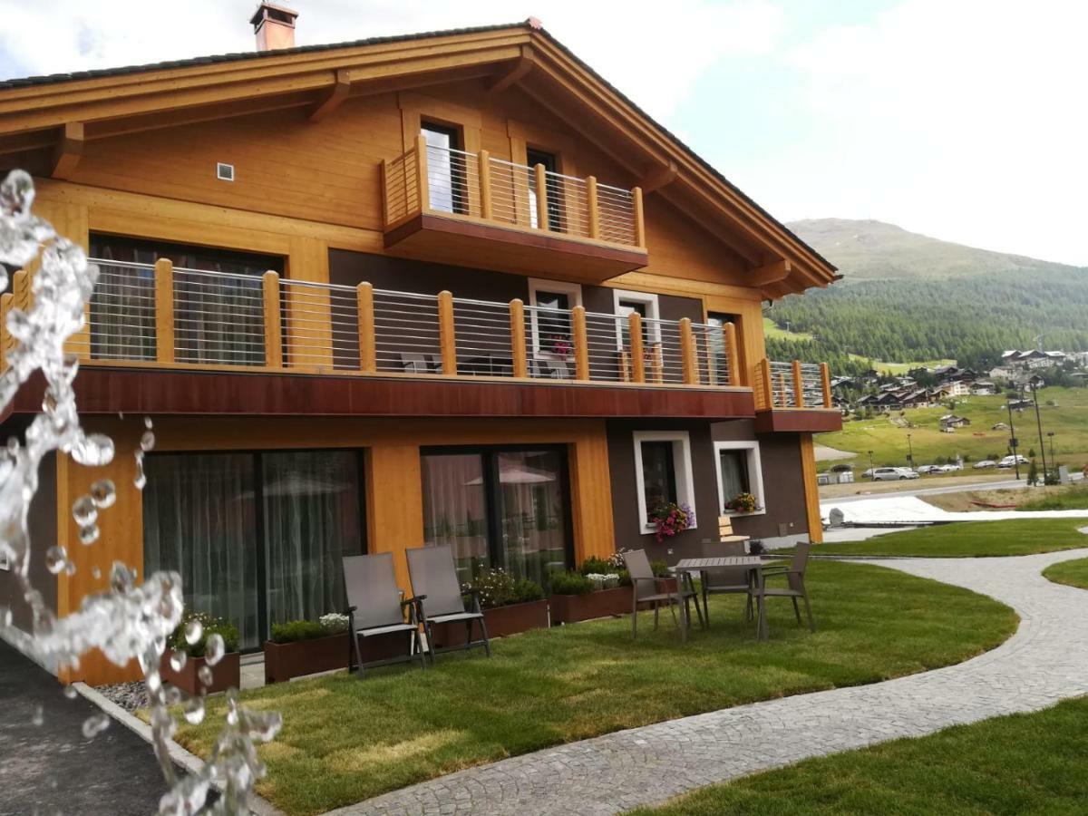 Roberta Loft - Rooms And Apartments Livigno Exterior foto